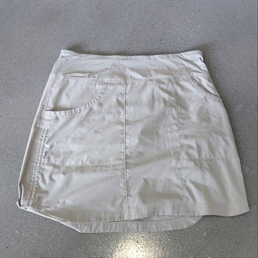 Patagonia Fisherman Tech Skort with elastic gathered option